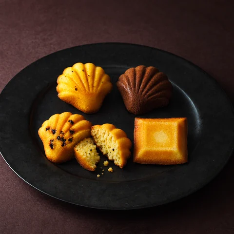 フルーツ焼き菓子：雰囲気と断面